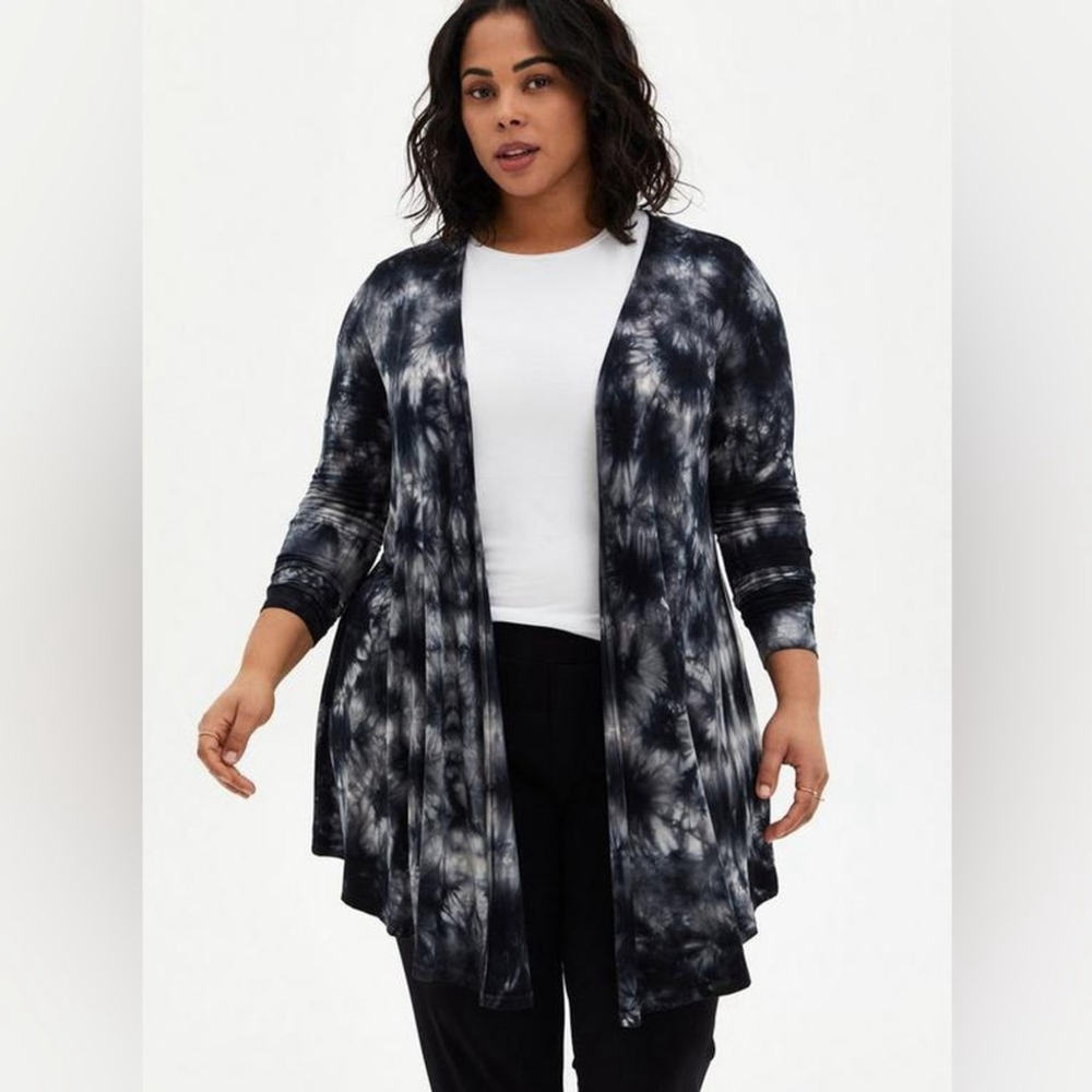 Torrid Super Soft Cardigan Fit n Flare NWT Size 2 Tie Dye
